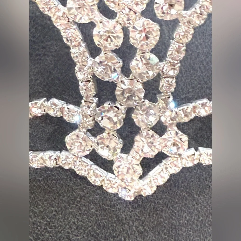 Elegant Crystal Masquerade Mask